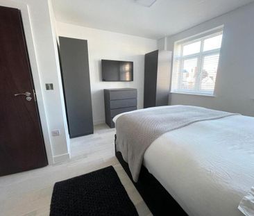 1 bedroom in a house share to rent - Photo 5