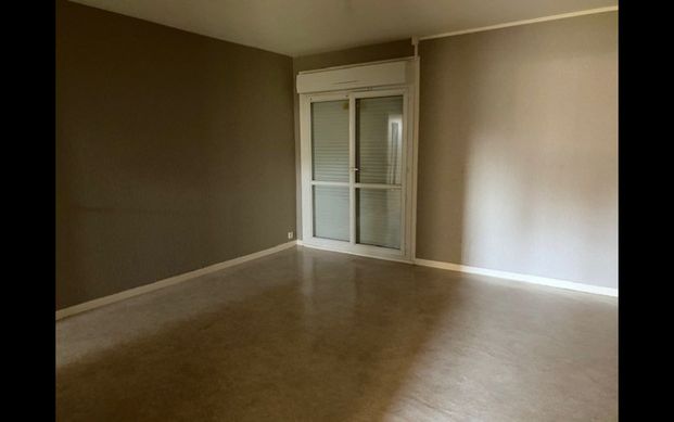 Location Appartement Studio 40 m² Le Blanc - Photo 1