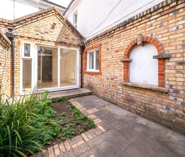 3 bedroom maisonette to rent - Photo 5