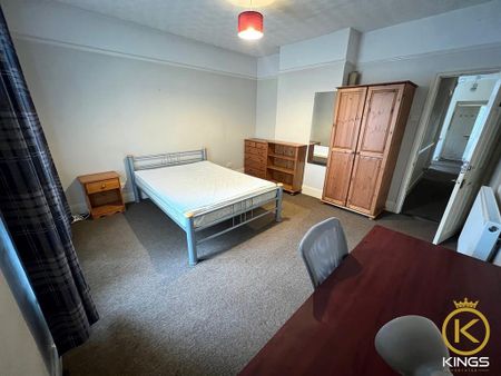 4 bedroom terraced house to rent - Photo 4