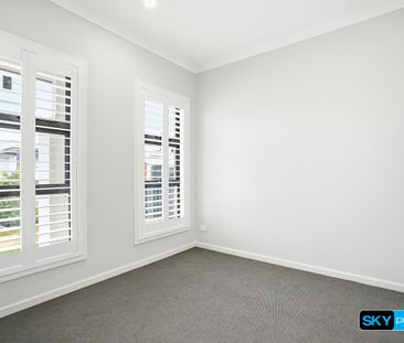 BRAND NEW - Modern Family Home in Growing Austral Community - Photo 5