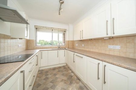 Strawberry Vale, Strawberry Hill, TW1 - Photo 5