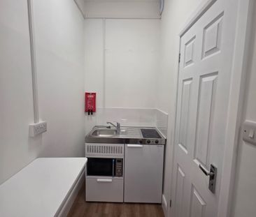 Private Studio within house share - Photo 3