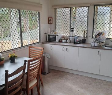 Holland Park West - Photo 3