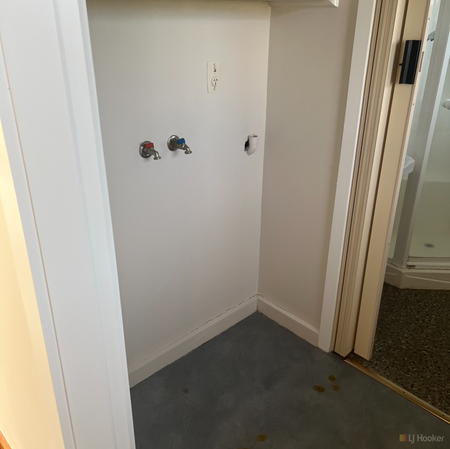 PENSIONER FLATS AVAILABLE - Photo 3