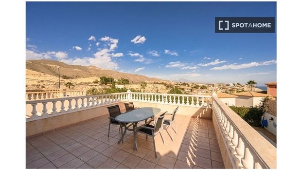 3 room luxury Flat for rent in Alicante, Spain - Photo 1