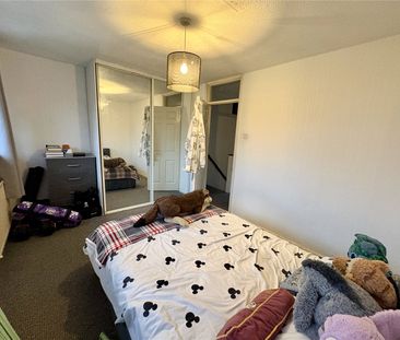 Albert Road, Bagshot, Surrey, GU19 - Photo 3