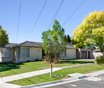 A beautiful family home in the heart of Hoppers Crossing! - Photo 1