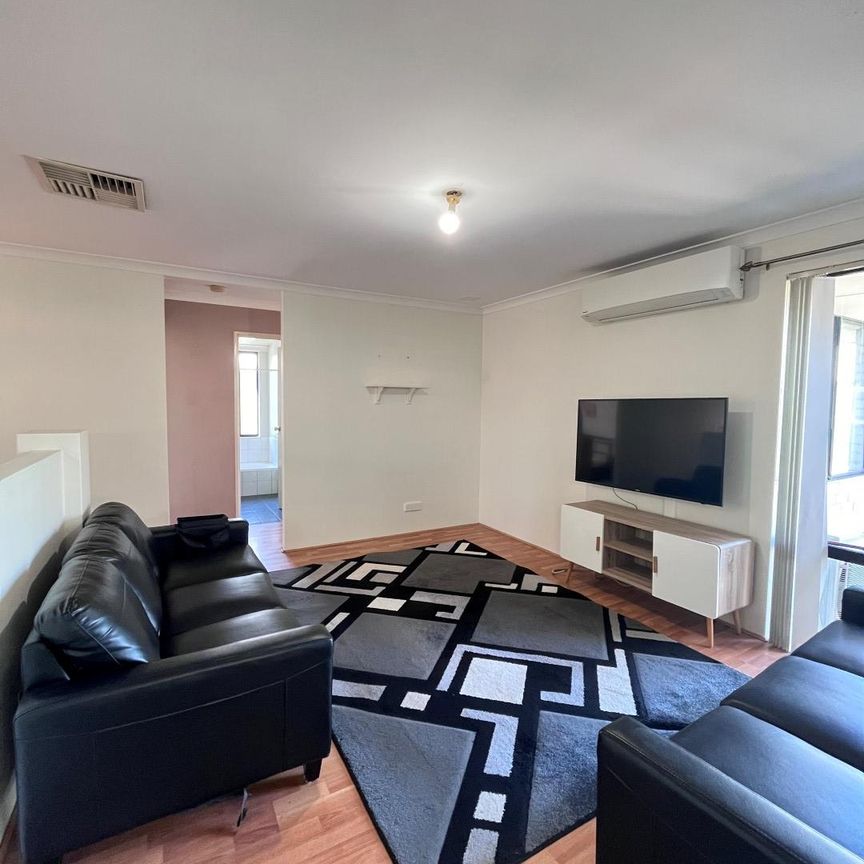 25 Mitra Loop, Bennett Springs WA 6063 - House For Rent | Domain - Photo 1