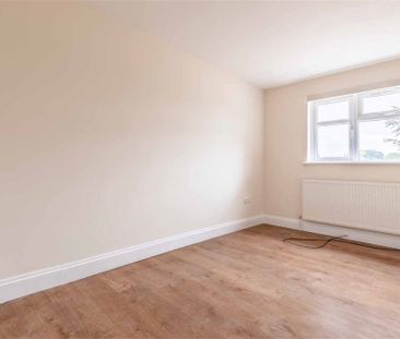 3 bed semi-detached bungalow to rent in Trewarden Avenue, Iver Heat... - Photo 5