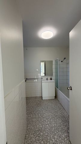 8/12 Irving Street, Malvern VIC 3144 - Photo 3