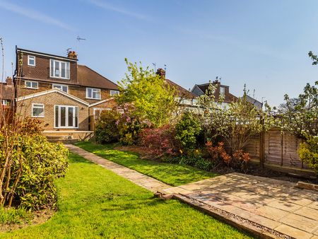 Ref: GK - New North Road - Photo 5