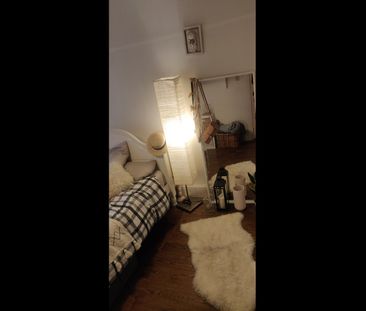 Room in a Shared Flat, London, SW11 - Photo 2