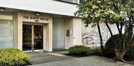 The White House - Photo 2