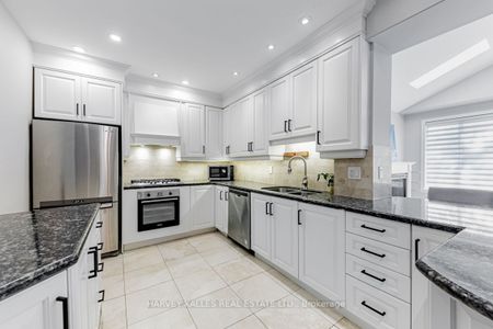 Detached Home For Lease | E8045616 - Photo 5