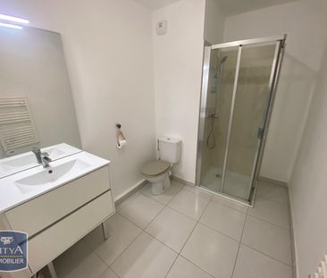 Location Appartement 2 pièces SOLLIES PONT 83210 - Photo 4