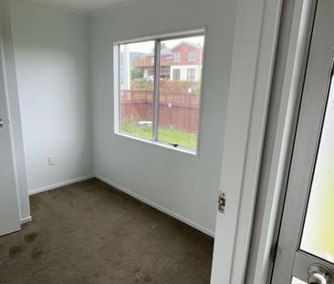 Three bedroom home - Photo 4