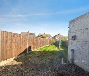 3 bedroom semi-detached house to rent - Photo 2