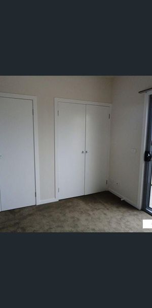 One bedroom living - prime location - Photo 1