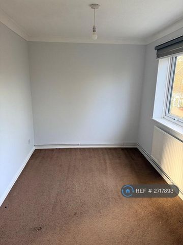 2 bedroom semi-detached house to rent - Photo 3