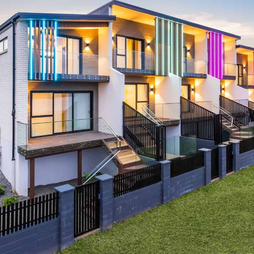 Near new 2 bedroom terrace house - Photo 1