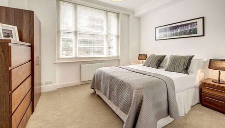 A two bedroom two bathroom flat in the heart of Mayfair. - Photo 2