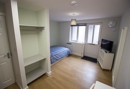 Studio to rent - Photo 2