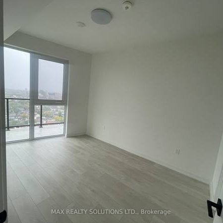 Brand New Unit @ Galleria Condos! Over 1000 Sq Ft, Parking / Locker - Photo 1