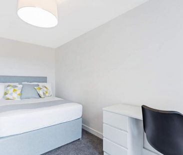 1 bedroom in a house share to rent - Photo 3