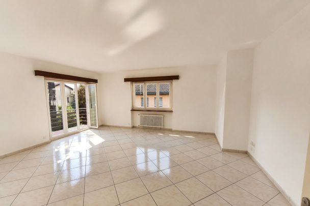 Appartamento 5,5 ristrutturato con giardino privato e tre balconi - Photo 1