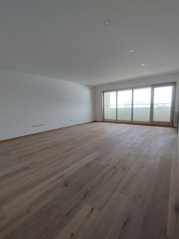 3 bedroom luxury Flat for rent in Matosinhos, Distrito do Porto - Photo 5