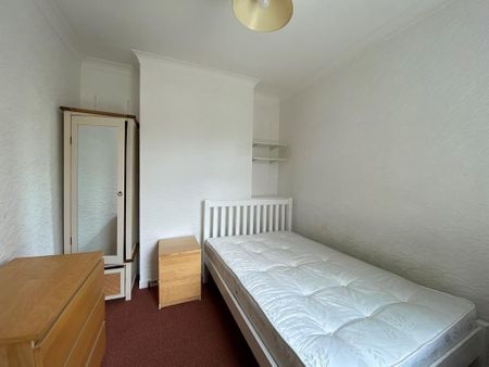 4 bedroom terraced house to rent - Photo 4