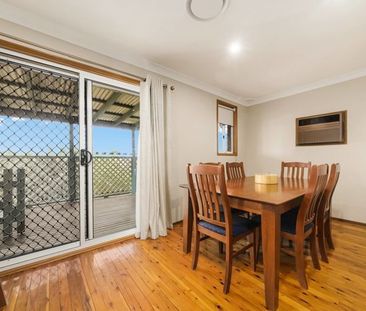COMFORT, SPACE & OPPORTUNITY IN PRIME RABY LOCATION !!! - Photo 6