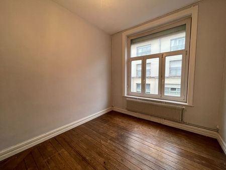 Location Appartement 3 pièces 71m² LILLE 59000 - Photo 3