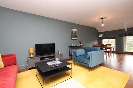 3 bedroom apartment to rent - Photo 2