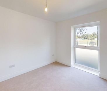 2 bedroom ground floor flat to rent - Photo 1