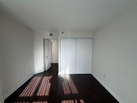 For Lease - 38 Elm Street Unit# 2711, Toronto, Ontario - Photo 5
