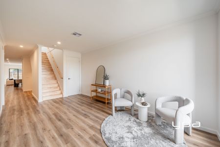 Luxury Living, Local Convenience - Photo 3