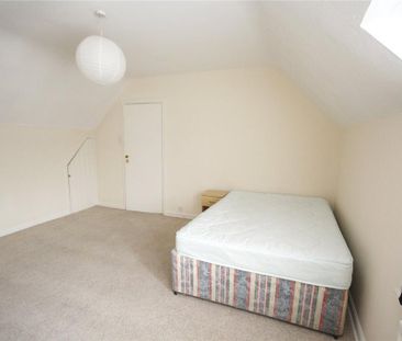 4 bedroom semi-detached house to rent - Photo 5