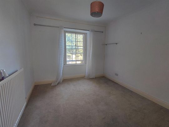 East Street, Crewkerne - Photo 1