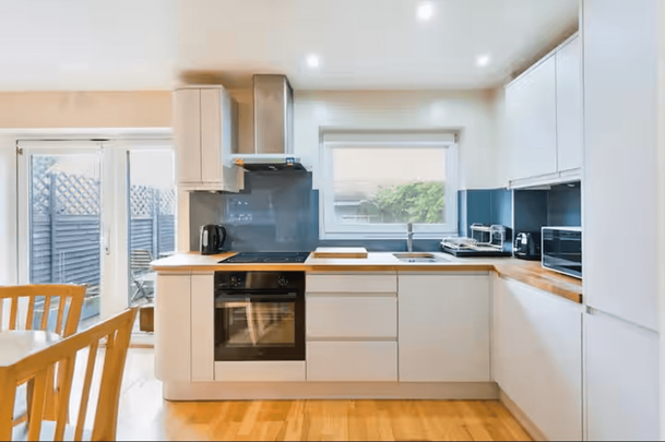 2 bedroom terraced house to rent - Photo 1