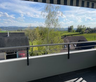 Wohnung top ausgebaut mit Fernsicht - Photo 3