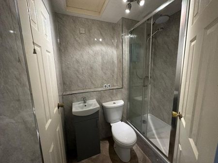 Rhodfa'r Eos, Swansea, SA6 - Photo 4