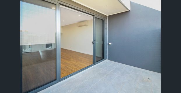 Stunning Two Bedroom Townhouse - Photo 1