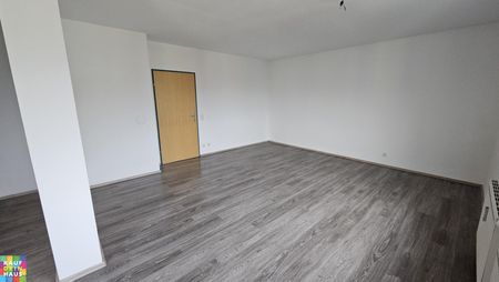 Geförderte 3 Zimmerwohnung im letzten Stock, inkl. Stellplatz - Photo 2