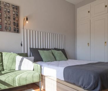 Calle de Cavanilles, Madrid, Community of Madrid 28007 - Photo 2