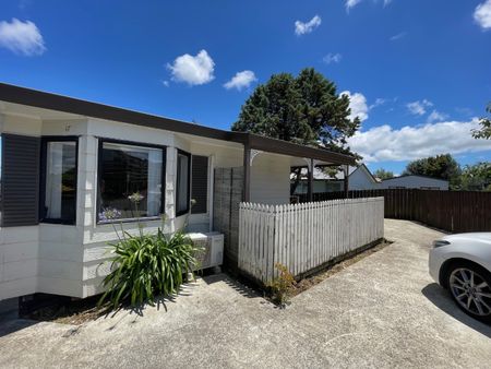 17 Crail Court, Totara Heights, Auckland - Photo 5