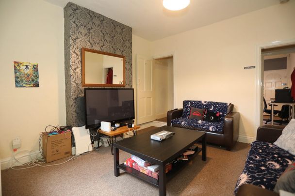 Grasmere Street (4 bed) - Photo 1