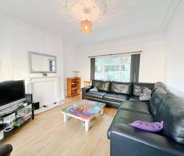 6 Bed Semi-Detached House, Springvale Road, S6 - Photo 2