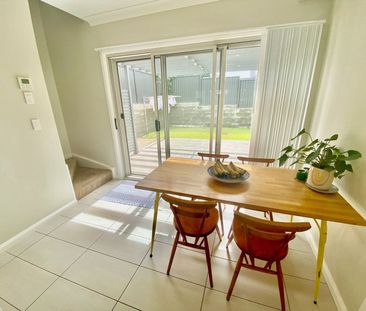 Lighthouse Beach Townhouse - Ducted Air Conditioning - Photo 3